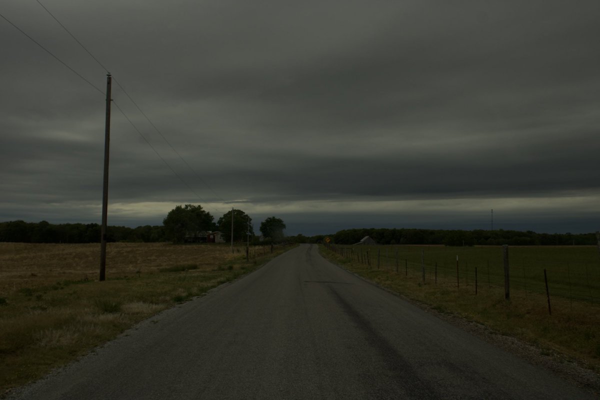dreamland_usa's tweet photo. pictures i took on a drive https://t.co/StRfhFZdJN