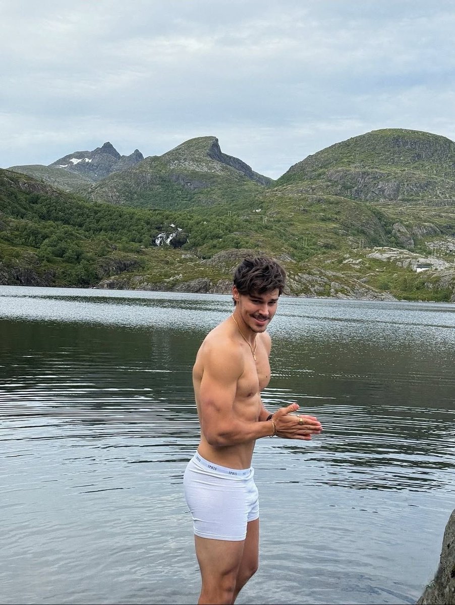 𝐑ockefeller, Z. tweet media