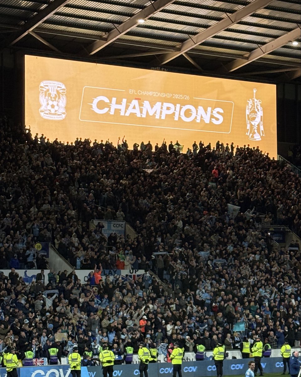 Moore_Thought's tweet photo. What a ride. So proud of @Coventry_City. What a season. 🐘⚽️🩵 #pusb https://t.co/HZholiGaa9
