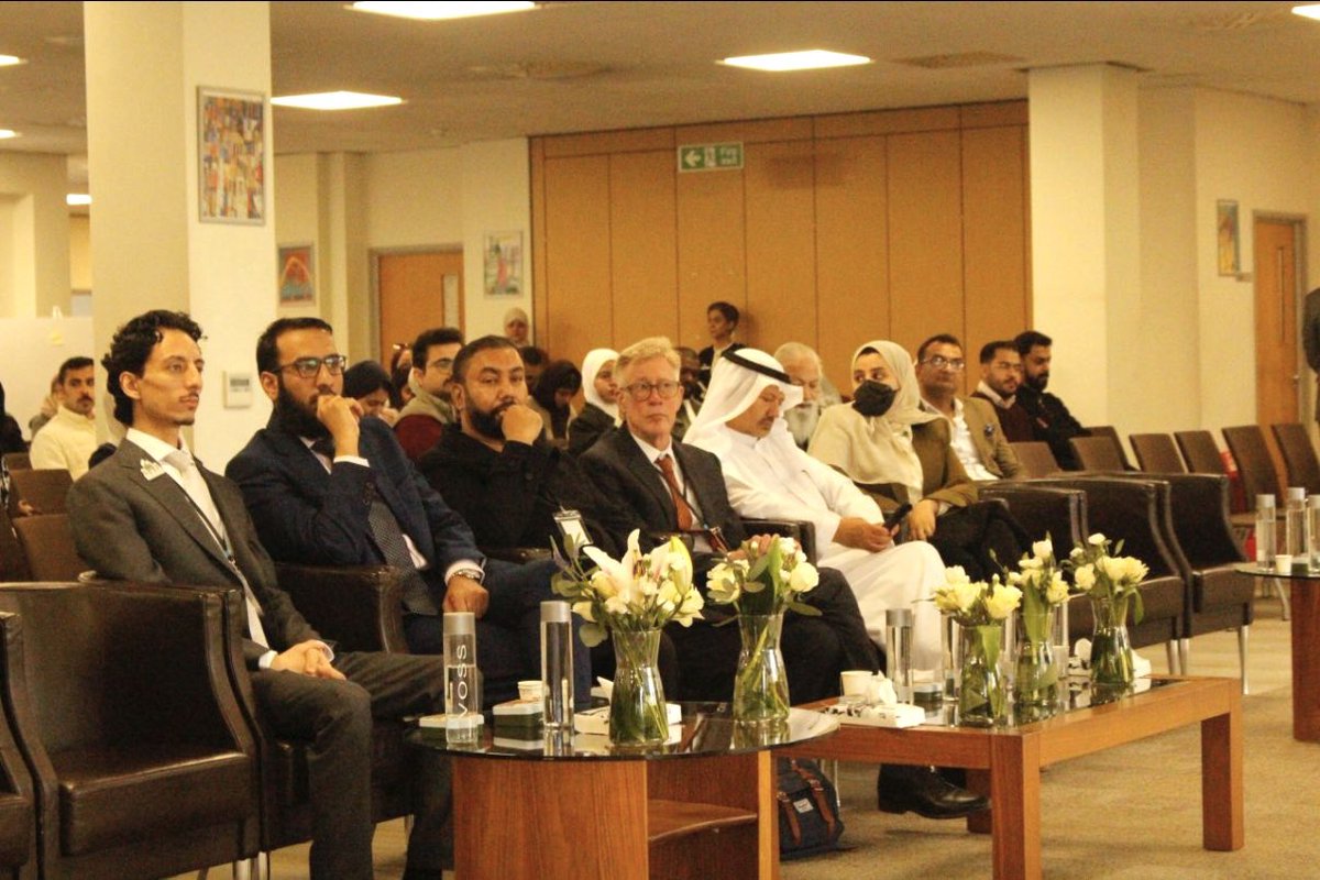 D_ef0's tweet photo. سعدت جدًا بالمشاركة في مؤتمر "الذكاء اللغوي" المقام في الملحقية الثقافية السعودية في لندن ، حيث قدّمت ورقتي البحثية بعنوان:

"من المراقبة إلى الذكاء اللغوي: السرديات المدفوعة بالذكاء الاصطناعي واتخاذ القرار في حوكمة الأمن العام"

والأجمل أن هذه التجربة، وهي أول مشاركة أكاديمية لي في مؤتمر، تُوّجت بالحصول على جائزة أفضل عرض تقديمي.

كل الشكر والتقدير للقائمين على المؤتمر ولكل من ساهم في هذا الحدث العلمي المميز.

Thanks @uksacborg & @l_intelligence6 for the invitation and support.

محطة أعتز بها كثيرًا، والقادم أجمل بإذن الله.

📍الملحقية الثقافية السعودية – لندن

#الذكاء_اللغوي #الذكاء_الاصطناعي #لندن