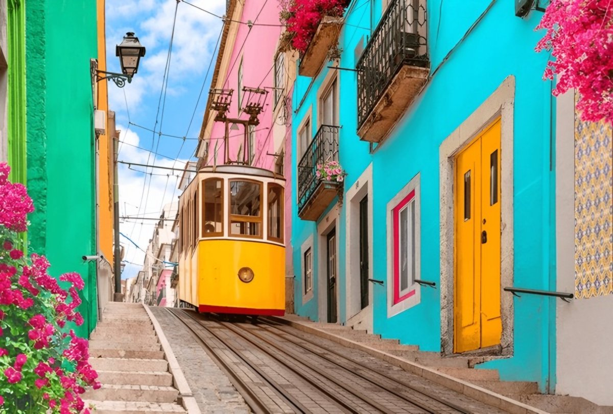 NVPORTUGAL's tweet image. #Funfact : Avec plus de 2,6 millions de nuances de couleurs, Lisbonne 🇵🇹 a été identifiée comme "ville la plus colorée du monde" selon une récente étude. 

Porto, Rio de Janeiro, la Havana ou encore Hanoi font partie des villes qui complètent la liste. lisboasecreta.co/fr/lisbonne-la…