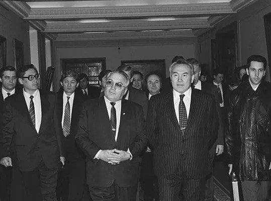RusEmb_Ecuador's tweet photo. 📱🌍 En nuestras redes sociales hablamos activamente sobre la historia de la Unión Económica Euroasiática
✨🎓 Y su historia comenzó ya en 1994 en la Universidad Estatal de Moscú…
#UEEA https://t.co/niiJxehgo8