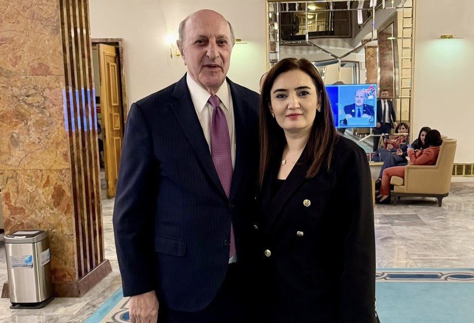 Meclis kulisinden selamlar 💐