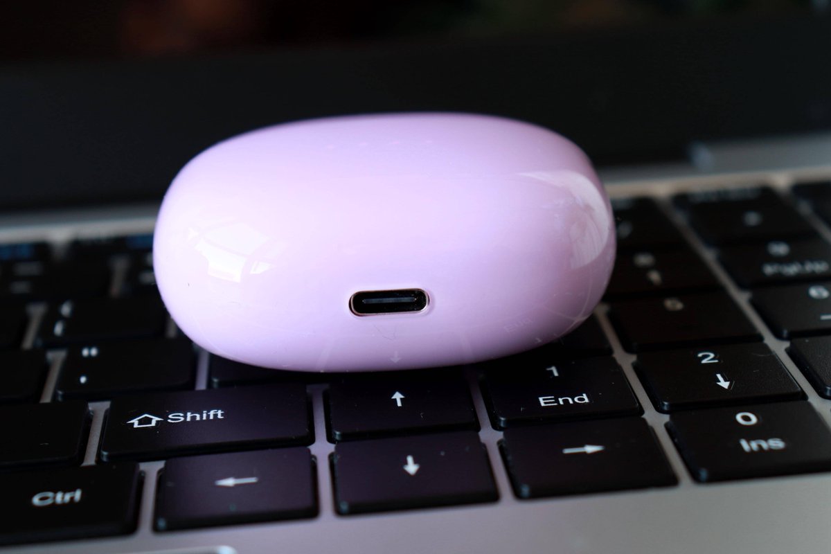 WinnipegBrent's tweet image. Unboxed my new [product type, e.g., wireless earbuds]! Compact packaging, sleek design, and instant setup—love the vibe!  #Unboxing #TechLove