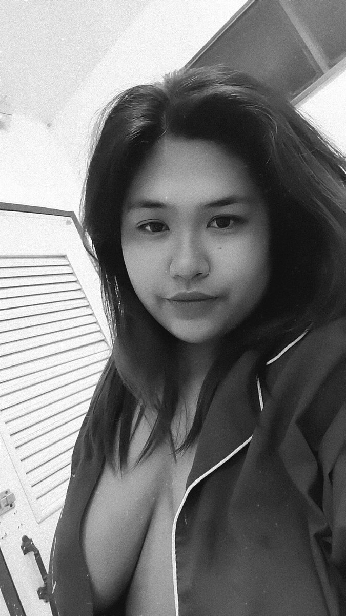 🖤 tweet media