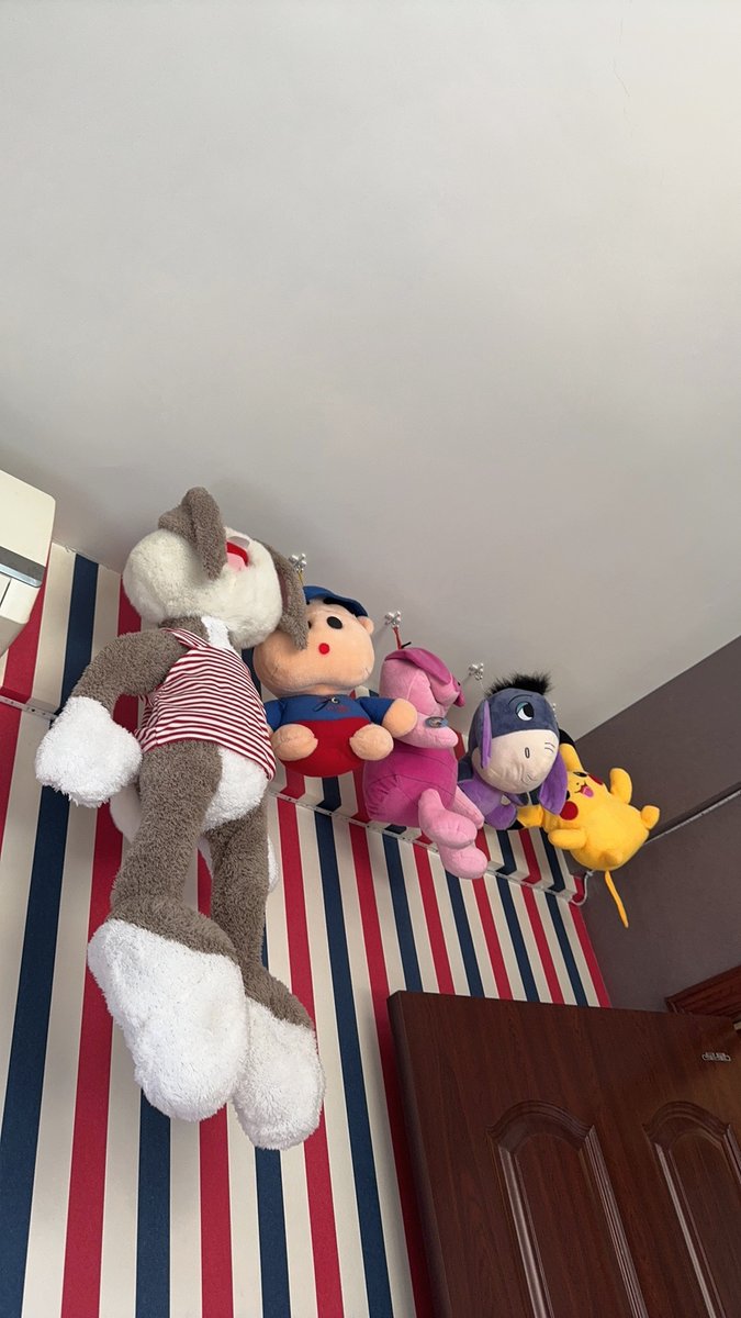 hypnotic lounge tweet media