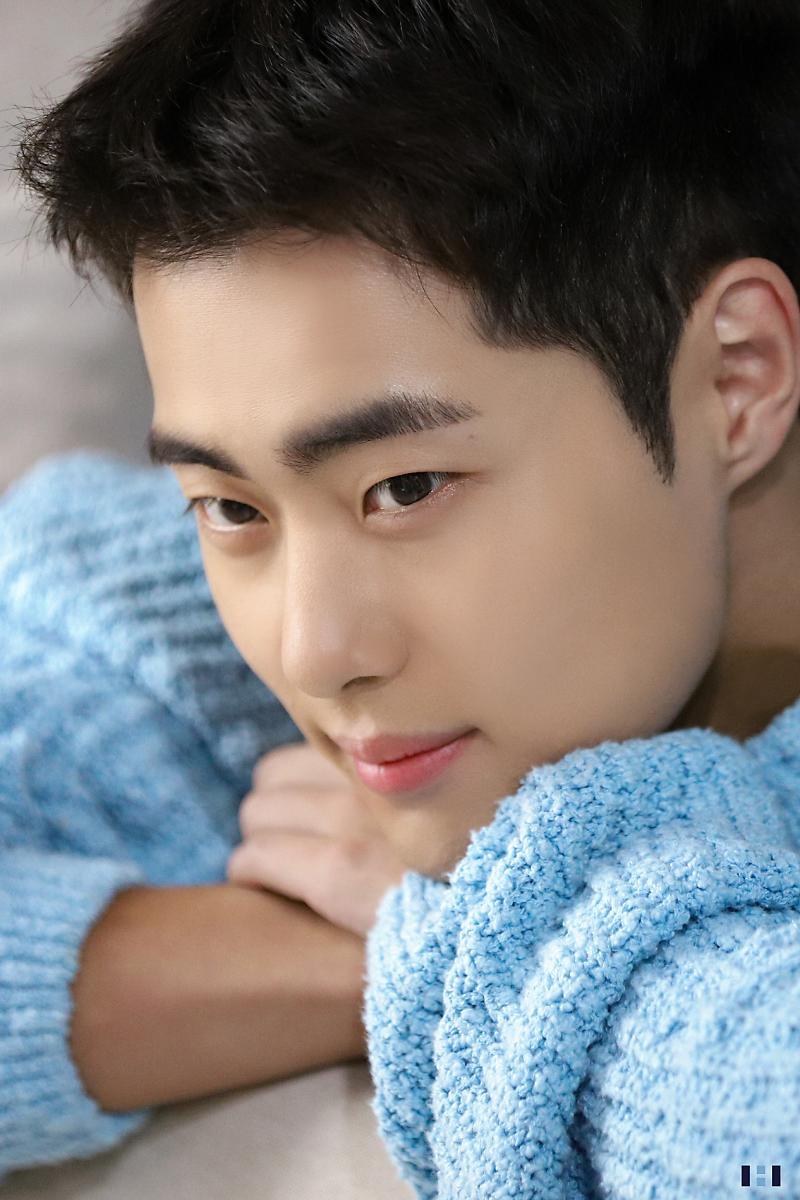 그저 연기하는 모든 순간이 즐거웠으면 좋겠다
생일 축하해 태어나줘서 고마워:)
