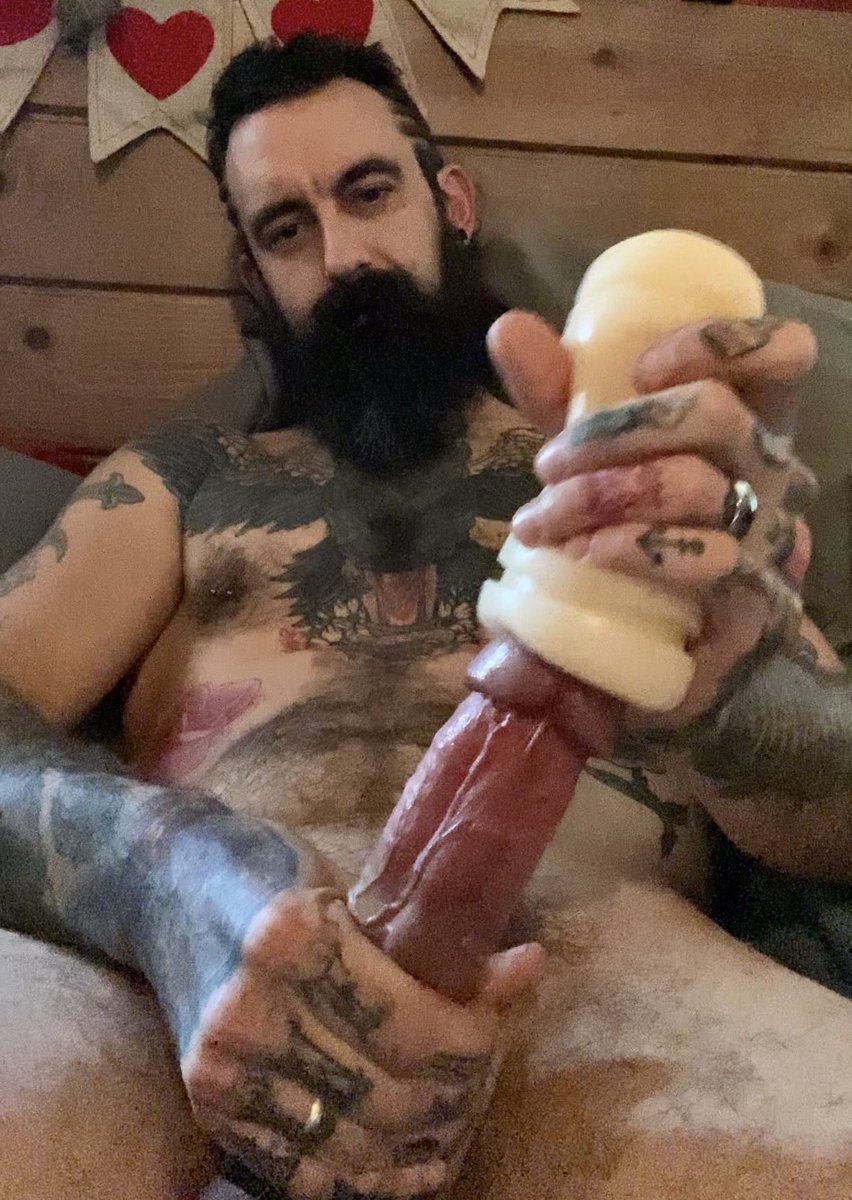 Cockswell_Jonny's tweet photo. Playing with my toy pretending it’s your little hole I’m stretching open #DirtyStepdad #HungDad #BWC #DaddyDick #DadCock #PervCock #SizeKink #BreedingFetish https://t.co/aQ2Ir17Q6G