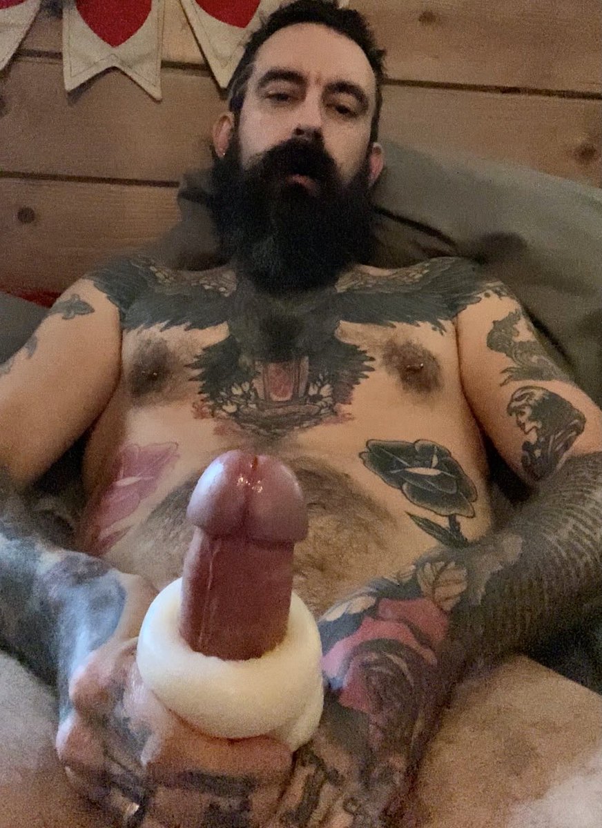 Cockswell_Jonny's tweet photo. Playing with my toy pretending it’s your little hole I’m stretching open #DirtyStepdad #HungDad #BWC #DaddyDick #DadCock #PervCock #SizeKink #BreedingFetish https://t.co/aQ2Ir17Q6G