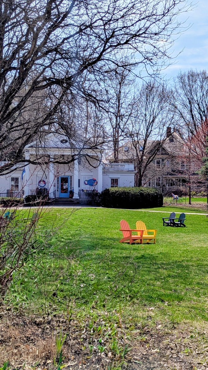 HeartVillageInn's tweet photo. Same Vermont trip. Two very different vibes.

1️⃣ Downtown Burlington — Church Street energy, waterfront, the full city buzz
2️⃣ 7 miles south in Shelburne Village — quiet streets, walkable charm, farm country
3️⃣ Your adults-only home base at Heart of the Village Inn @heart.of.the.village.inn
Which one feels like the vacation you actually want? 👇
#BurlingtonVT #VermontInn #ShelburneVT #AdultsOnly #VermontGetaway #RomanticGetaway #VisitVermont #CouplesRetreat
