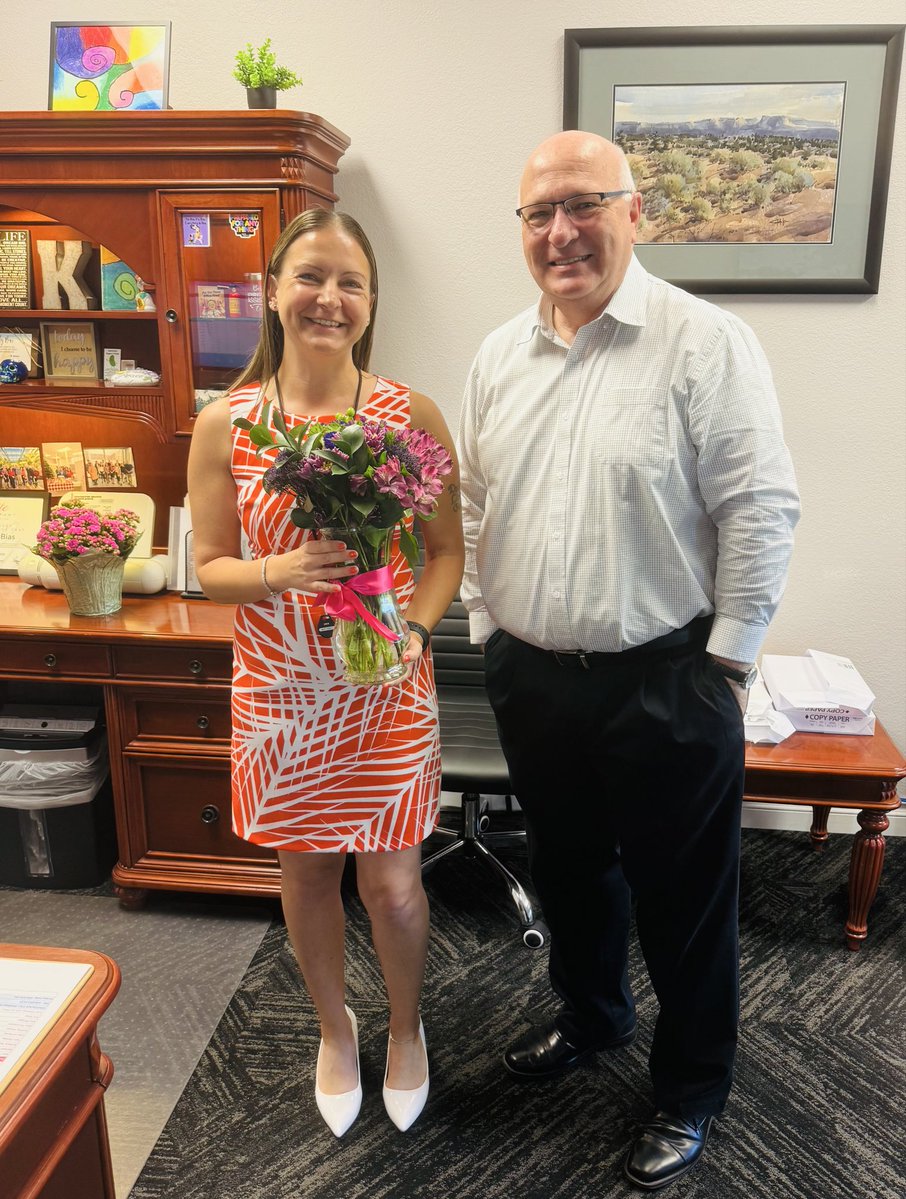 BoulderCityNev's tweet image. Happy Administrative Professionals Day to our dedicated staff! We appreciate their efforts to organize &amp;amp; support us!!! Thank you to Executive Admin. Assistant Kristol Bias, who keeps the City Manager’s Office running smoothly!!

#administrativeprofessionalsday #thebest #thankyou