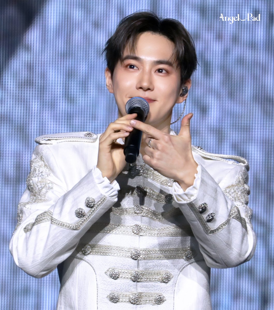 SUHO pixel tweet media