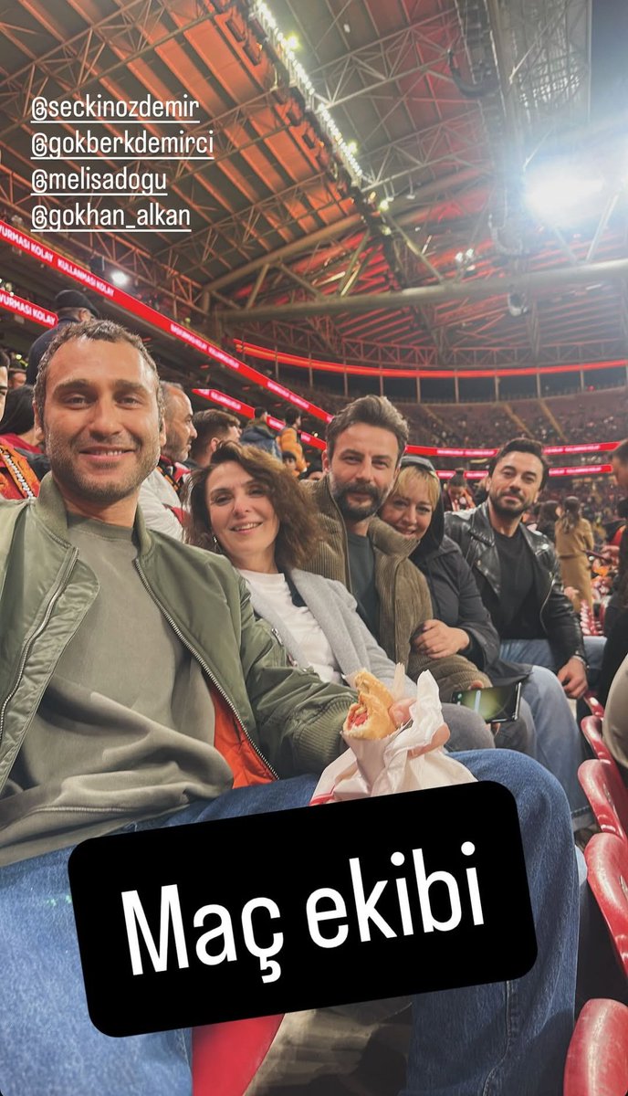 Elif Betüss tweet media