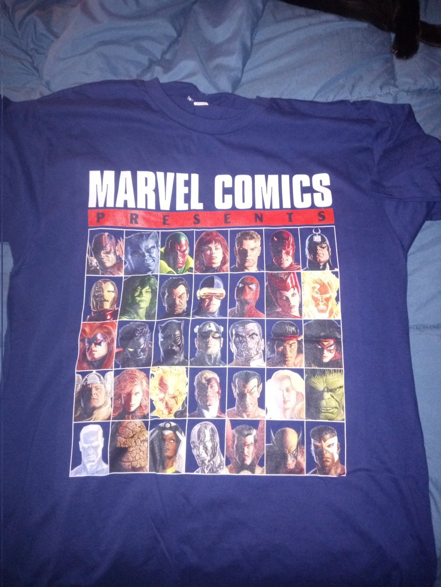 nbajamband's tweet image. New shirt day #timeless #alexross #marvel #hulk #spiderwoman