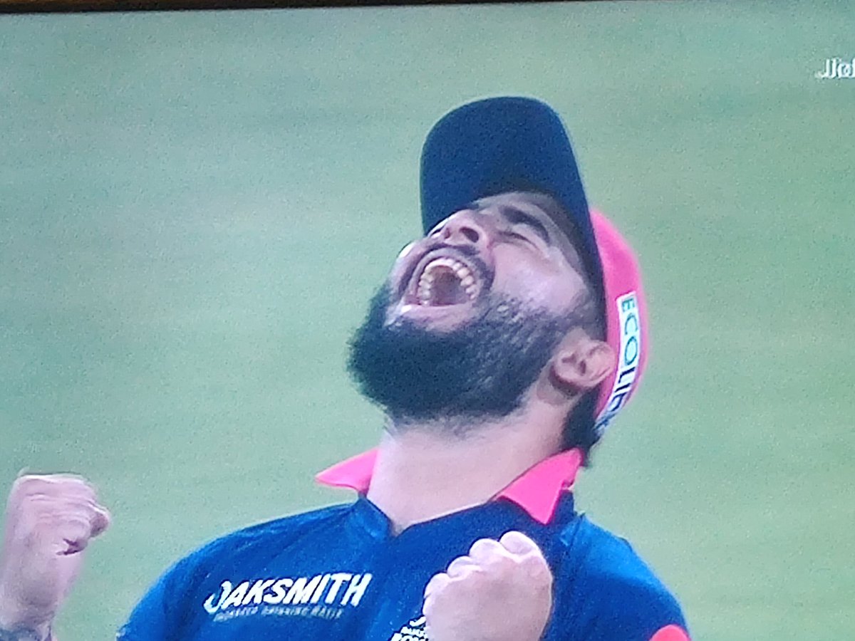 Pratika's Poetry tweet media