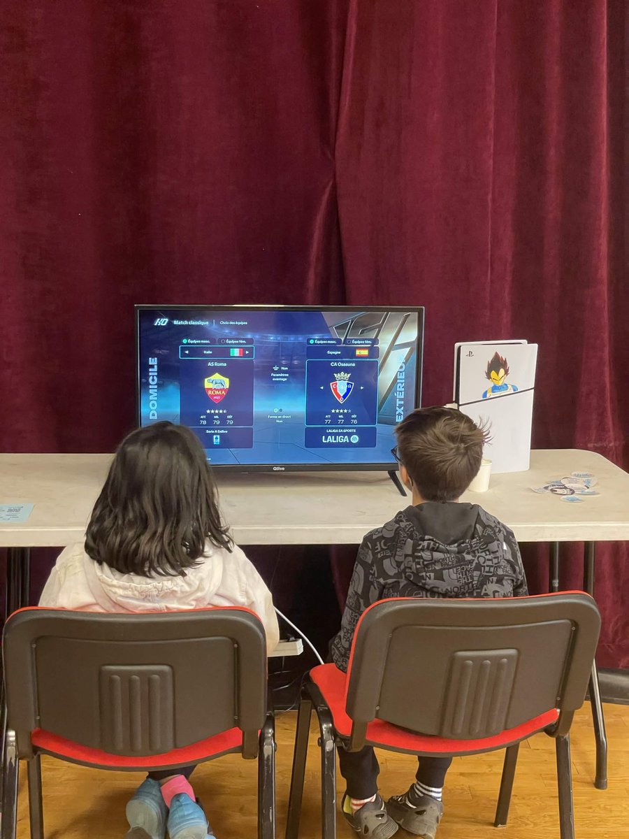 TeamatesG's tweet photo. Un bel après-midi autour du jeu vidéo ☀️🎮

Parents et enfants réunis pour jouer, échanger et découvrir ensemble des jeux coopératifs !

Un moment de partage, de rires et de belles découvertes.

Merci à tous et toutes d'avoir été présent(es) lors de ces deux jours !

#TMGSpirit https://t.co/5EIunyWqEG