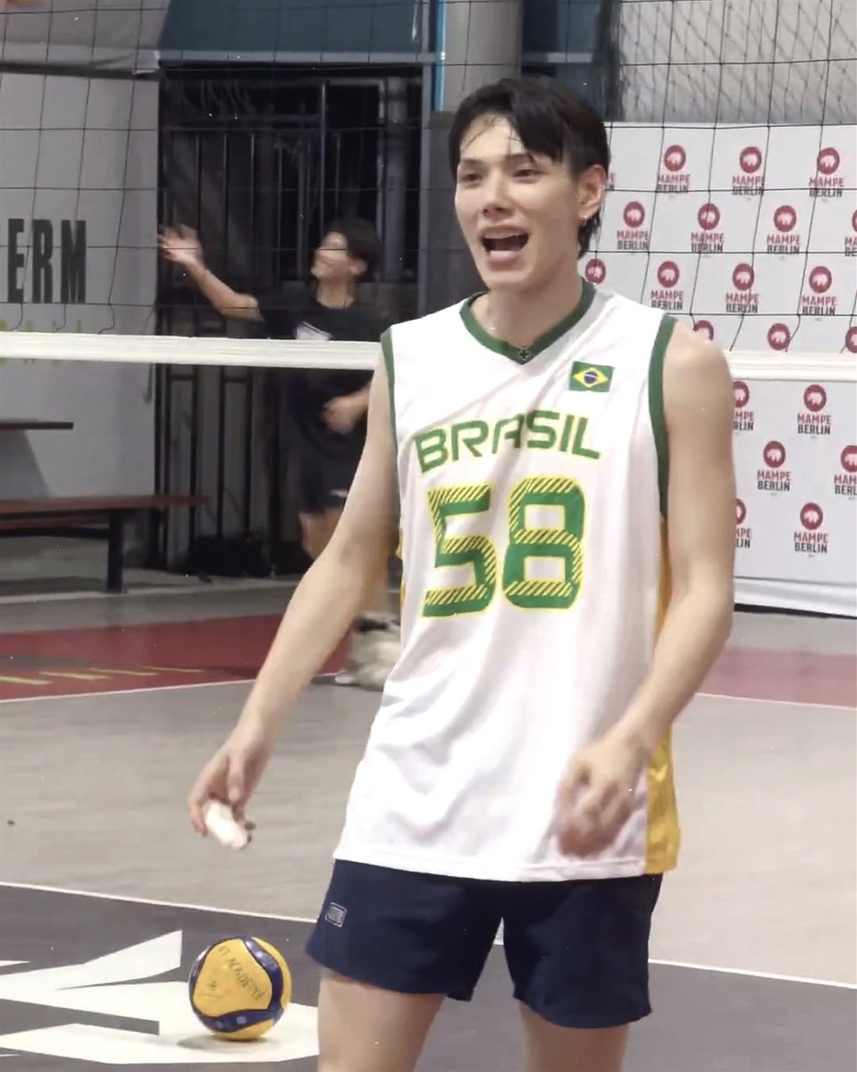 ‘ เธอ เล่นวอลเลย์ปะ ทีมขาด ’

‘ ขาดตำแหน่งไร ’

‘ แฟนเรา ’