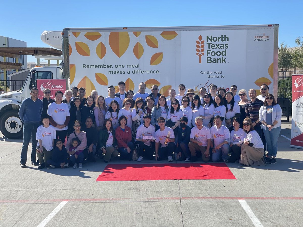 onestarfdn's tweet photo. Nearly 3 million meals delivered. HB 26 supported. Community united. The NiHao Food Bank Initiative is feeding — and strengthening — North Texas. 🍽️  @TexasFLCA @GovernorAbbott #GovernorsVolunteerAwards https://t.co/l7qBib2AcS