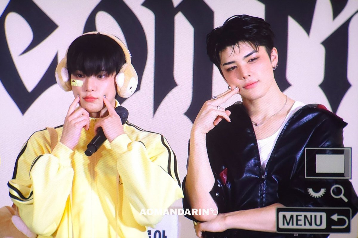 이때 하필 팬싸템느낌이 반대라 누가막내냐고 박박웃었어ㅠ 너무예쁘고귀여워 하루마키ㅠㅠ