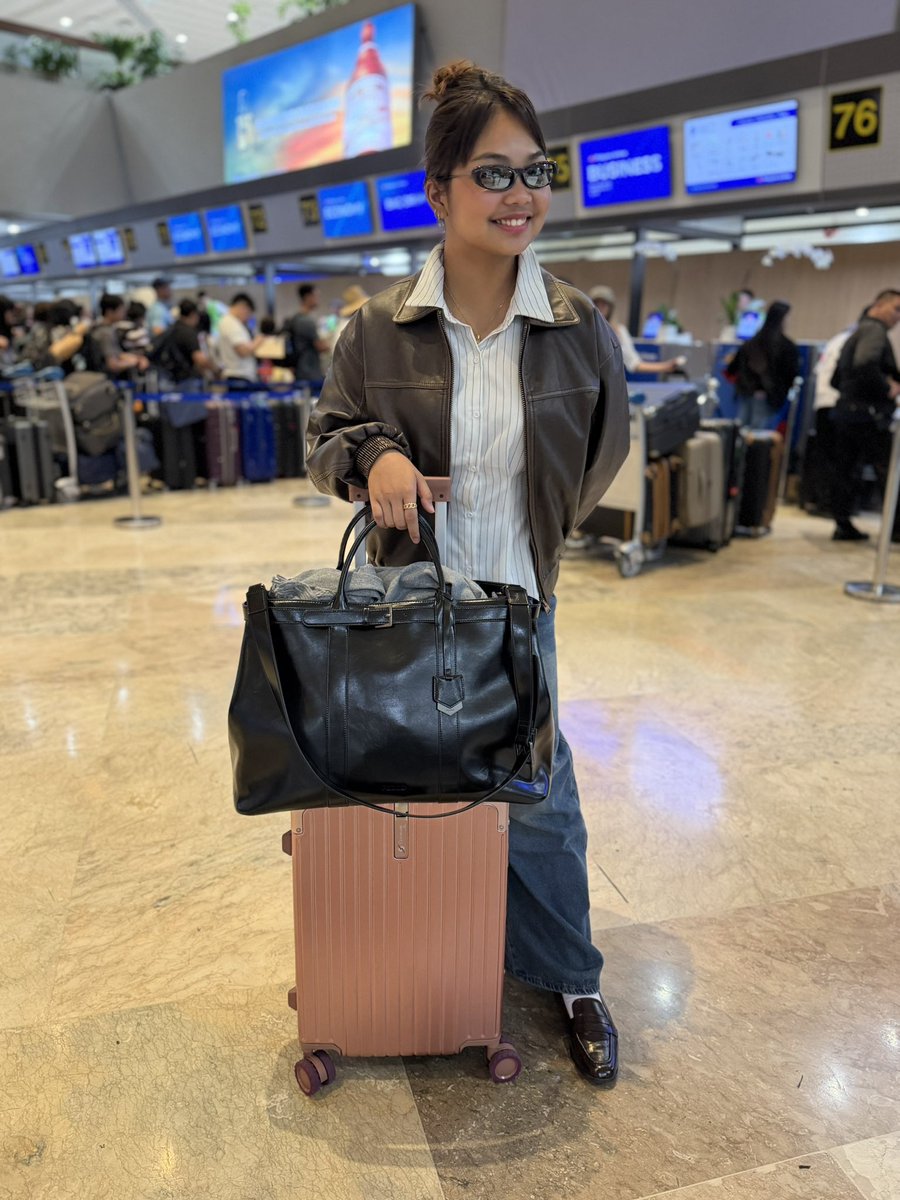 Starfire⭐ tweet media