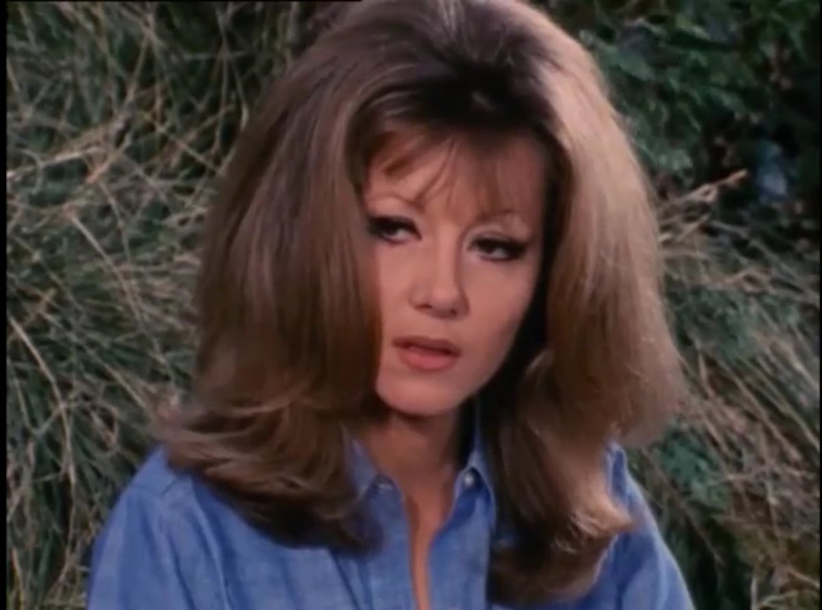 Ingrid Pitt Thinker tweet media