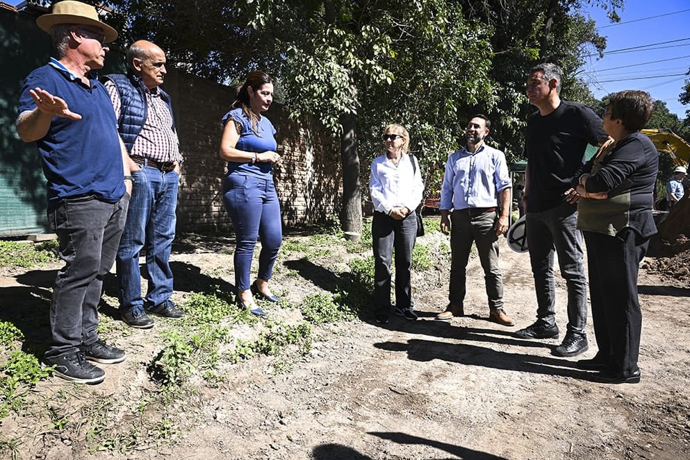 gobdecordoba's tweet image. Ejecutamos #obras de desagües pluviales en la zona sur de la Ciudad de #Córdoba. 👷‍♂️💧

🔋🤝Con más del 90% de ejecución, la #infraestructura beneficiará a más de 100 mil vecinos, permitiendo mitigar anegamientos y optimizar el escurrimiento del agua durante lluvias intensas,