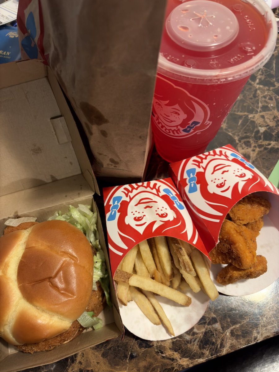 BeenHim16's tweet image. Wendy’s eats