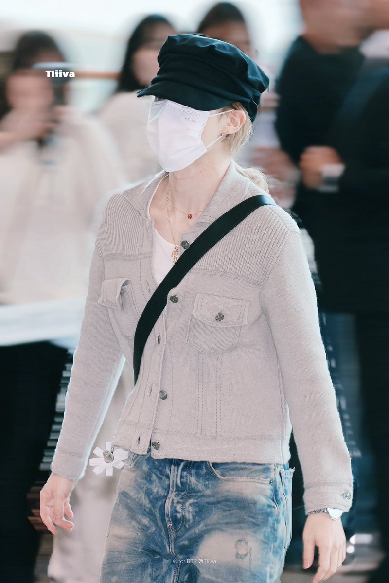 Jimin is heading to the United States with BTS for the ARIRANG World Tour! 🇺🇸 ✨ 

HAVE A SAFE FLIGHT JIMIN