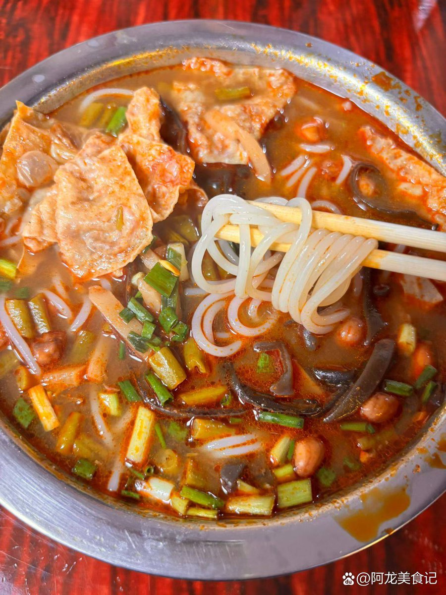 олег tweet media