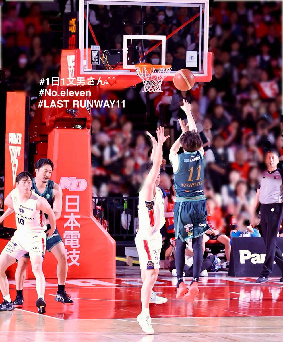 coma_katsu0604's tweet image. おはようございます
昨日はこのまま推しの3rdユニを拝めないままかと思いましたが、無事プレーを見ることが叶いました
外れてしまいましたがシュートする姿も見られて嬉しかった
週末もロスター全員がコートに立てると良いな
#1日1文男さん
#No.eleven
#LASTRUNWAY11
#西村文男
#超ミスタージェッツ