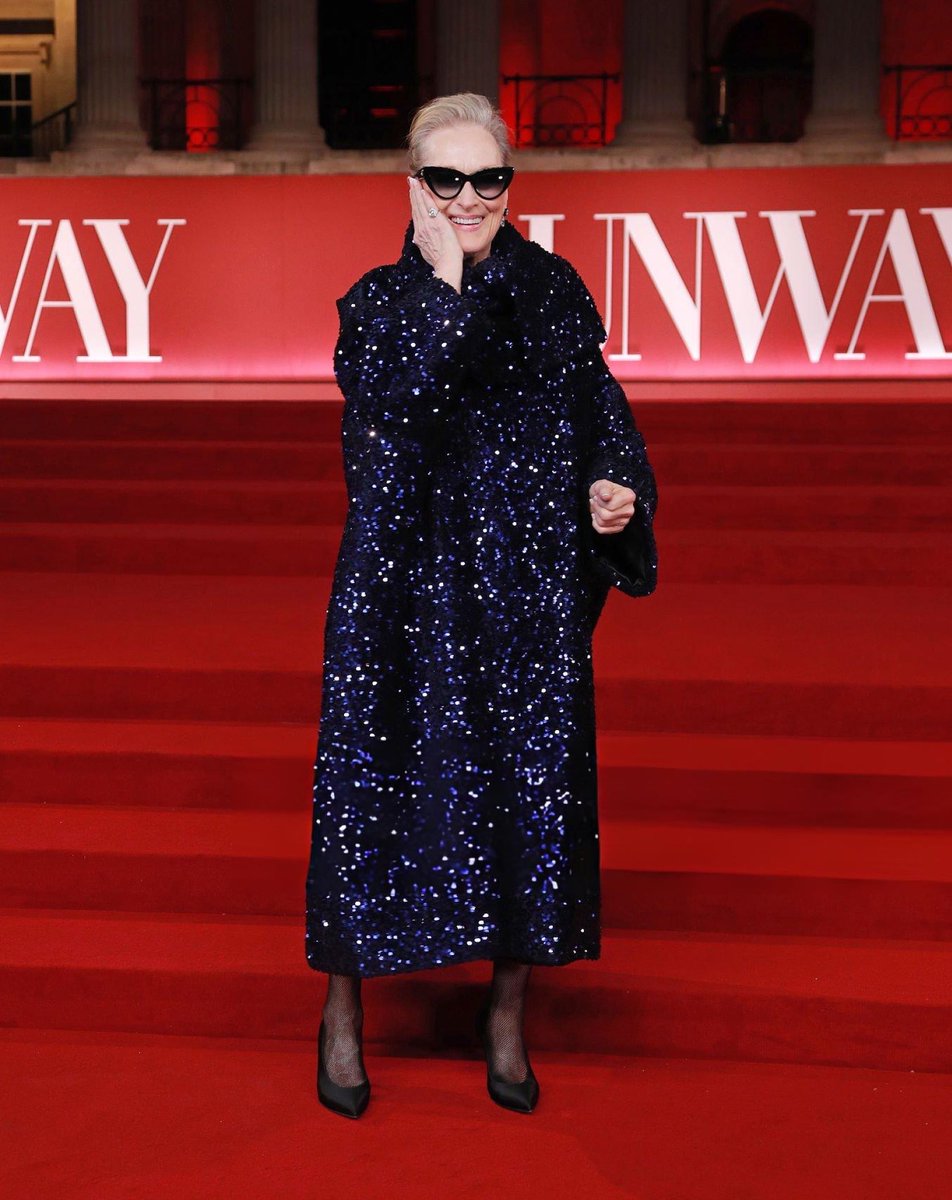 cmerylstreep's tweet image. Ela está deslumbrante 👠
Meryl Streep marca presença na gala de The Devil Wears Prada 2 em 22 de abril de 2026, em Londres, Reino Unido.

#merylstreep #odiabovesteprada2