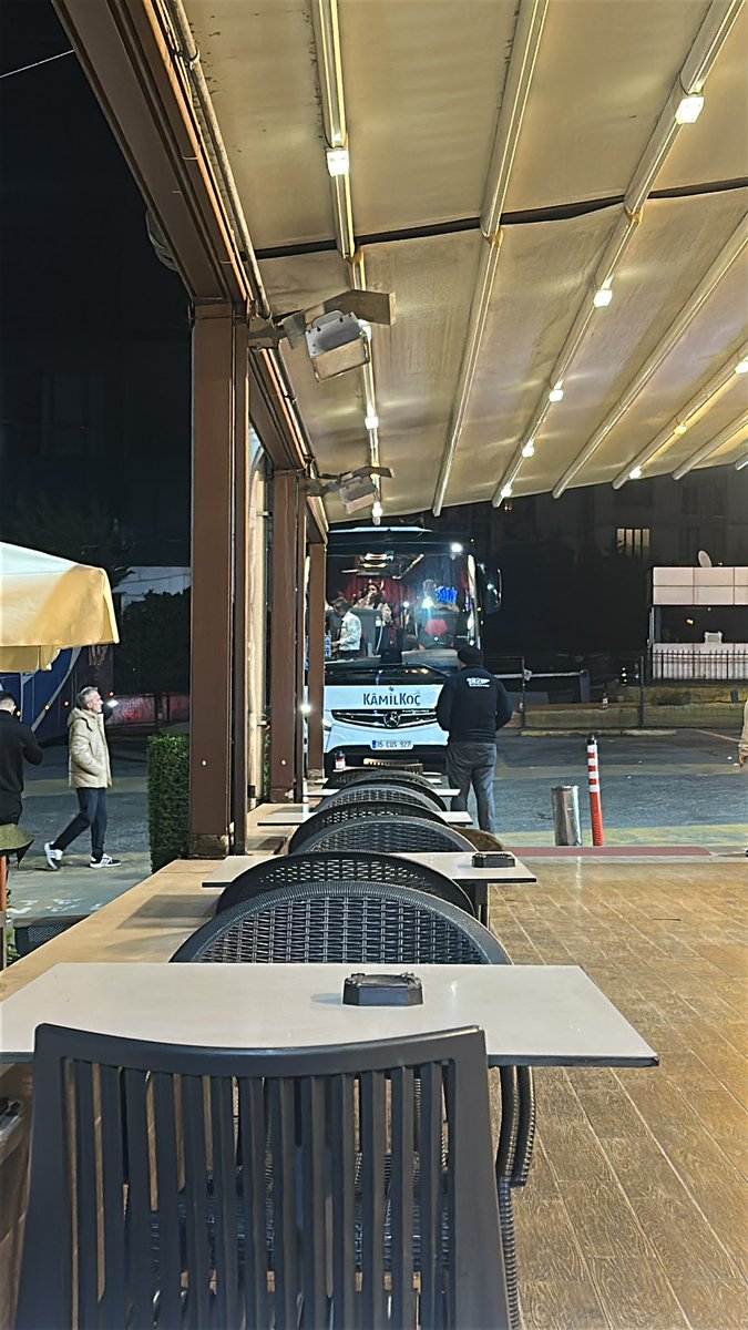 Ankara ayazı adamın götünü keser dinleyerek gideceğim. Bir totem oldu