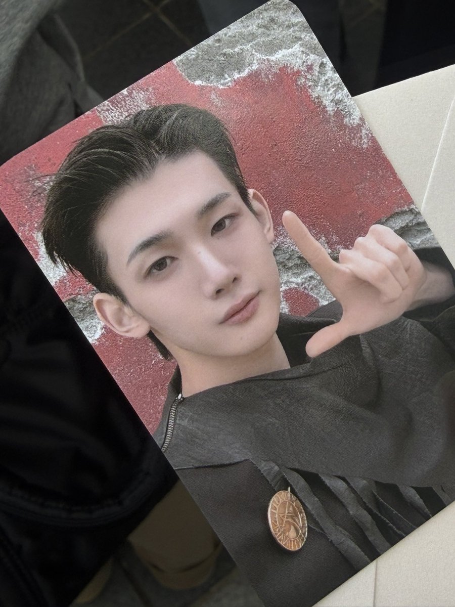 빢구라 tweet media