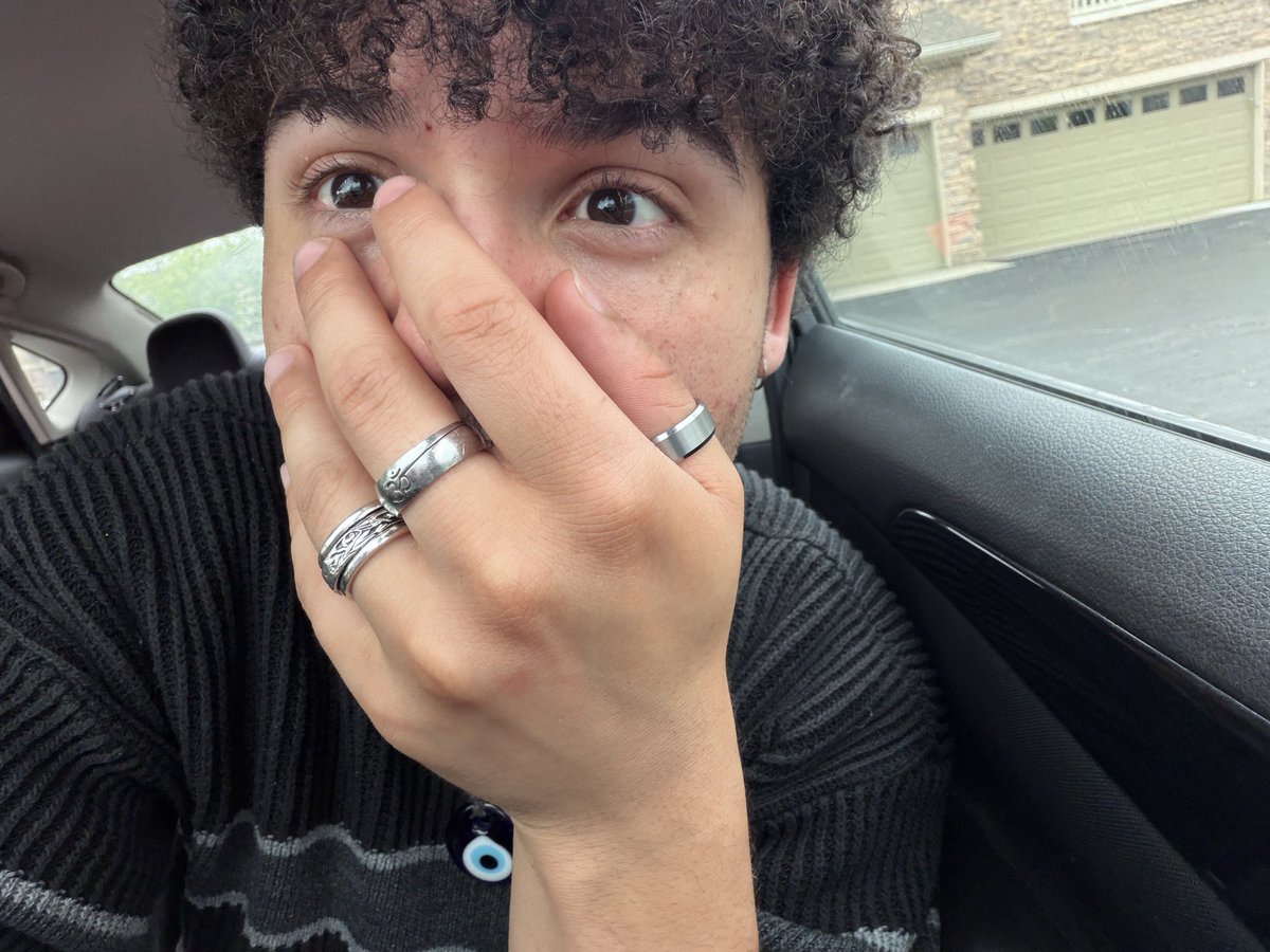 jet315c's tweet photo. new ringss 🕺

i might have a spending addiction but it’s okay!! https://t.co/NJCKM1D1Ar