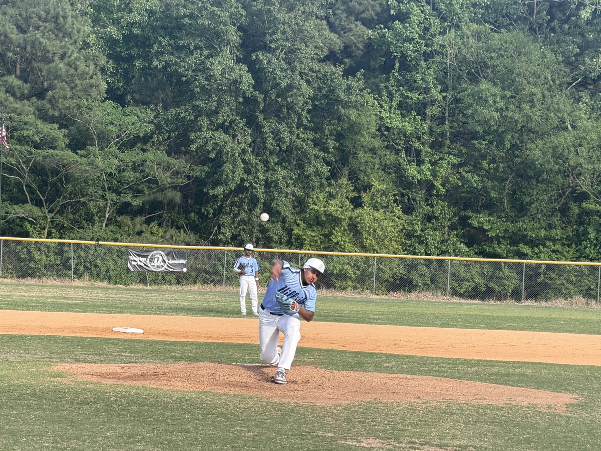 _michaelsmith11's tweet image. Some pitching against Southern Durham! #baseball #HillsideHighschool #pitch #strike