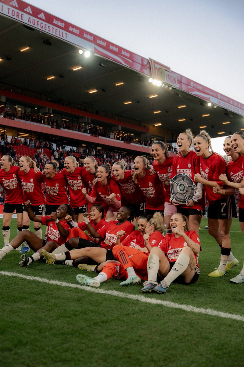 FC Bayern tweet media