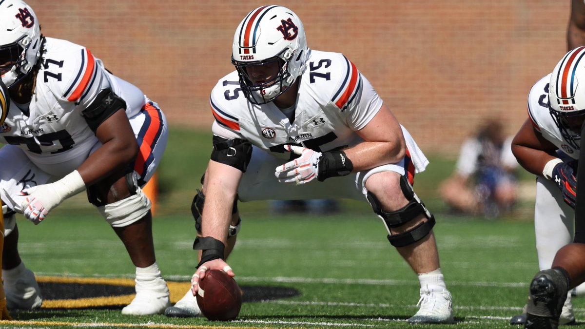 CagedInMMAPod's tweet photo. My 2026 #NFLDraft C Rankings:

1. Jake Slaughter
2. Brian Parker II
3. Logan Jones
4. Connor Lew
5. Sam Hecht
6. Parker Brailsford
7. Matt Gulbin
8. Jager Burton https://t.co/7AWBeJvfUK