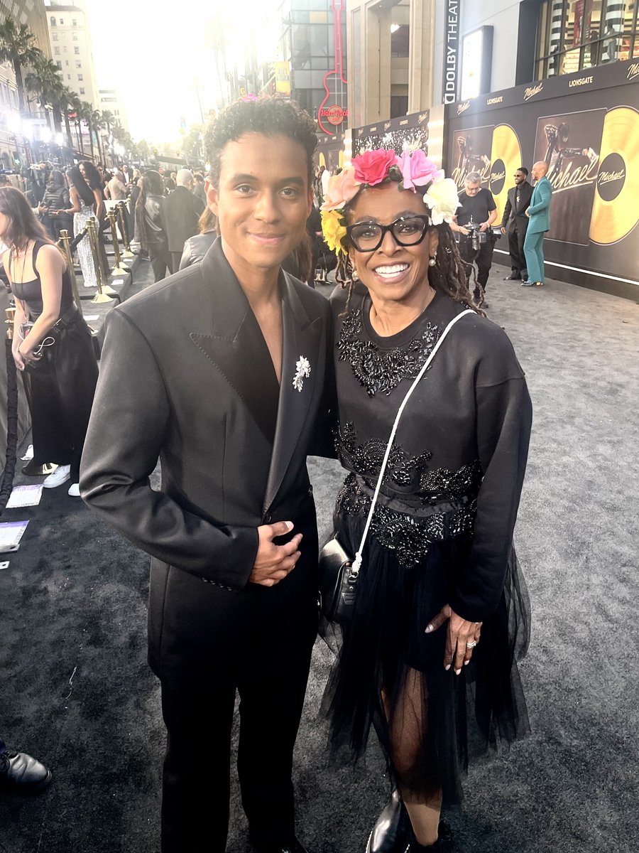 SIEDAH GARRETT tweet media