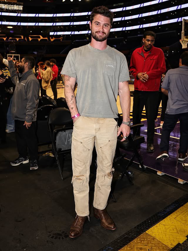 Chase Stokes Access tweet media