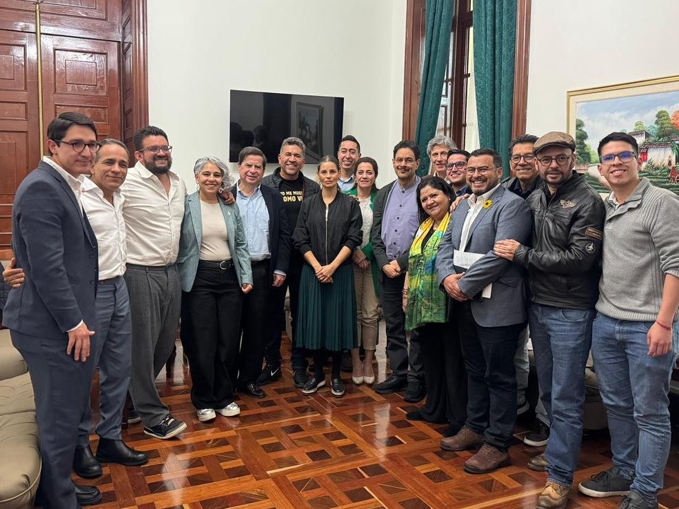 Avanzamos en la construcción de acuerdos con el <a href="/PartidoVerdeCoL/">Partido Alianza Verde 🌻</a>, sobre la base del diálogo, las coincidencias programáticas y el compromiso con un país más justo, democrático y en paz. <a href="/IvanCepedaCast/">Iván Cepeda Castro</a>