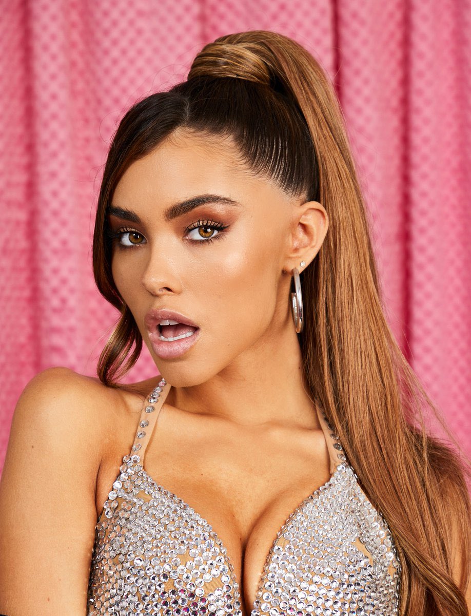 I like that Kandy has that Madison beer hairline