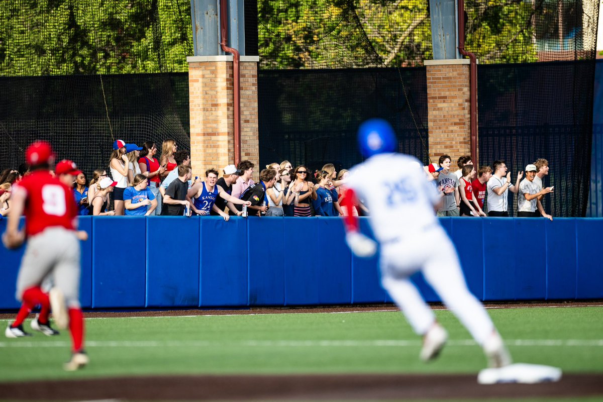 KUBaseball's tweet image. Another look at Hoglund last night 😍

#RockChalk