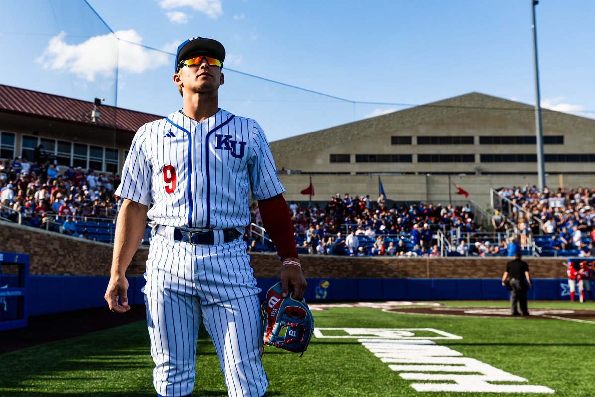 KUBaseball's tweet image. Another look at Hoglund last night 😍

#RockChalk
