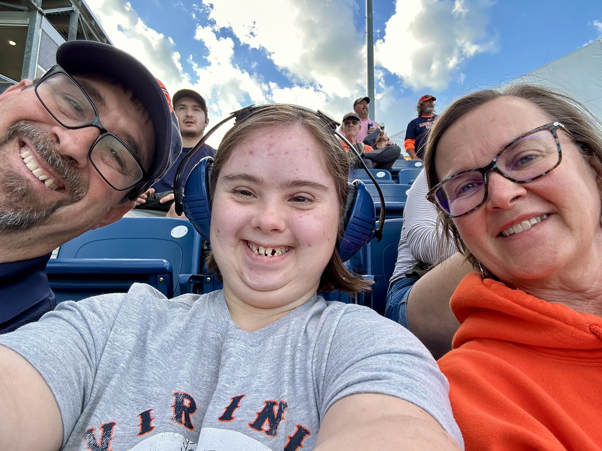 JohnSchick's tweet image. 0-0 top of the 4th. #GoHoos!