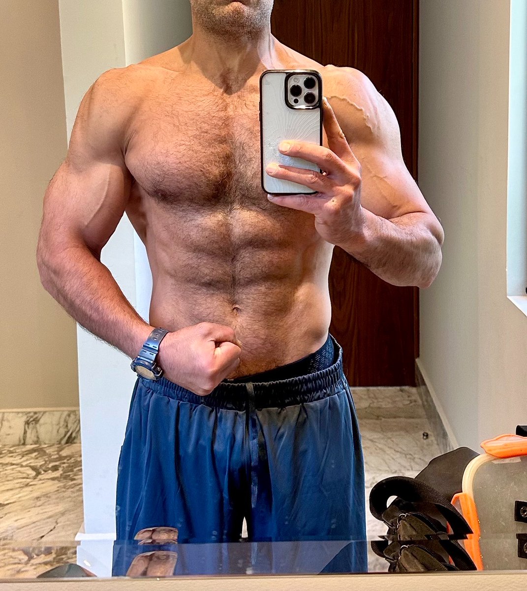 1manBM's tweet photo. Link in bio 😁🔞❤️😻🥳 #muscle #fit #daddy #onlyfans https://t.co/aFjcuxt4pm