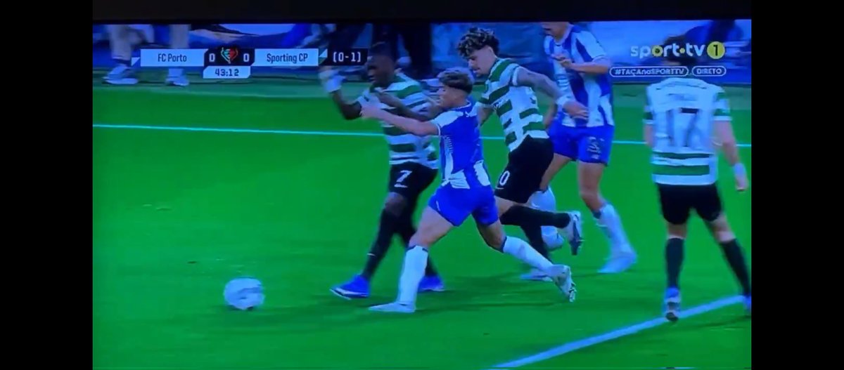 Não morreu? Segue jogo.
Ou estás de verde ou segue jogo