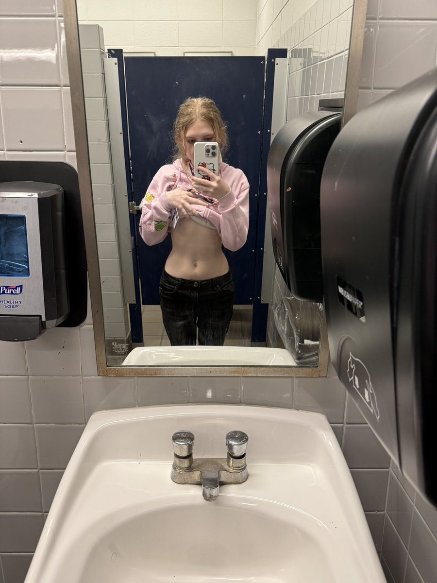 sammy 𝜗𝜚 maintenance era tweet media