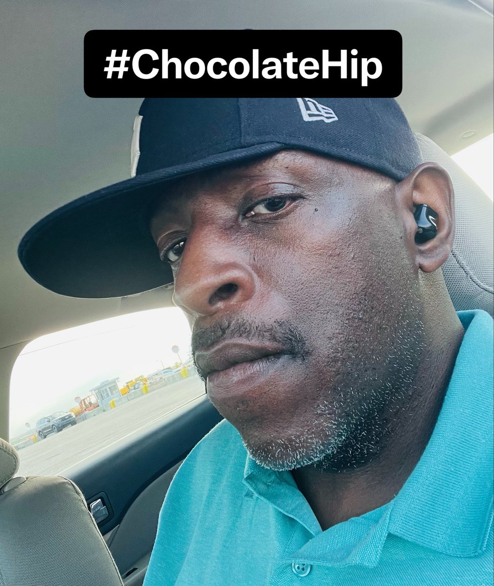 TheChocolateHips tweet media