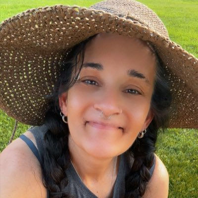 HeatherRenee tweet media