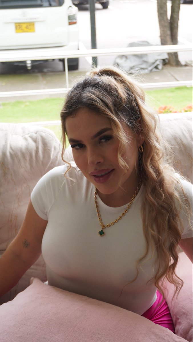 KiraBlonde26's tweet image. Hiiii mis amores💕 #viralvídeo #fyp #Viralv